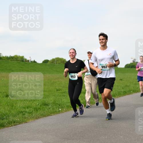 10.05.2026 - 8. Wedeler Halbmarathon Dr. Thomas Lammeyer http://msf.ph/oto/9696625 10.05.2026 11:25:47 Laufen 992, 625, 2176, 993 meine-sportfotos.de