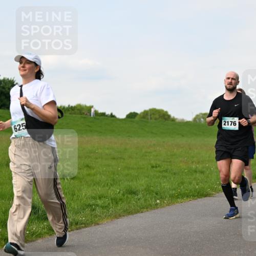 10.05.2026 - 8. Wedeler Halbmarathon Dr. Thomas Lammeyer http://msf.ph/oto/9696637 10.05.2026 11:25:50 Laufen 625, 2176, 440 meine-sportfotos.de
