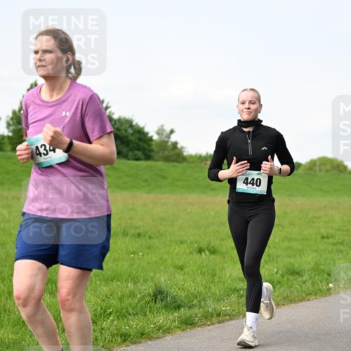10.05.2026 - 8. Wedeler Halbmarathon Dr. Thomas Lammeyer http://msf.ph/oto/9696647 10.05.2026 11:25:53 Laufen 434, 440 meine-sportfotos.de