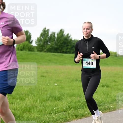 10.05.2026 - 8. Wedeler Halbmarathon Dr. Thomas Lammeyer http://msf.ph/oto/9696650 10.05.2026 11:25:54 Laufen 434, 440 meine-sportfotos.de