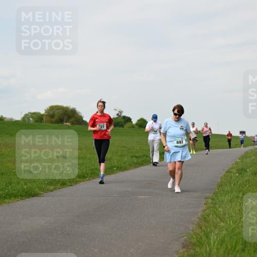 10.05.2026 - 8. Wedeler Halbmarathon Dr. Thomas Lammeyer http://msf.ph/oto/9696662 10.05.2026 11:25:57 Laufen 697 meine-sportfotos.de