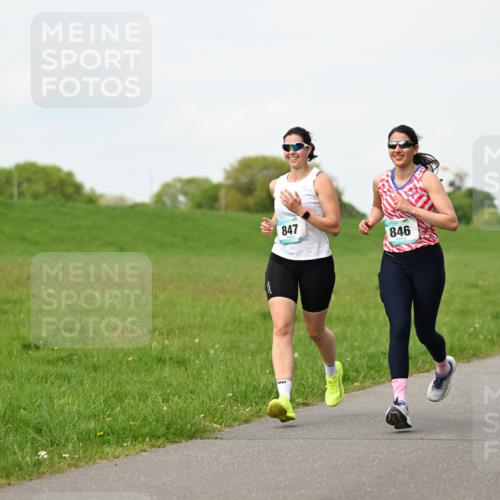10.05.2026 - 8. Wedeler Halbmarathon Dr. Thomas Lammeyer http://msf.ph/oto/9696701 10.05.2026 11:26:06 Laufen 847, 846 meine-sportfotos.de