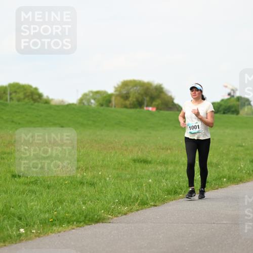 10.05.2026 - 8. Wedeler Halbmarathon Dr. Thomas Lammeyer http://msf.ph/oto/9696713 10.05.2026 11:26:11 Laufen 1001 meine-sportfotos.de