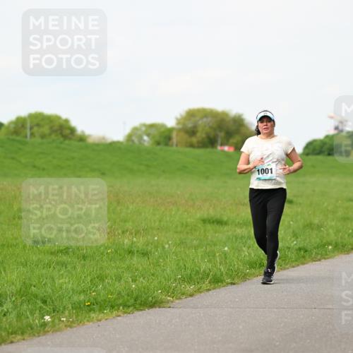 10.05.2026 - 8. Wedeler Halbmarathon Dr. Thomas Lammeyer http://msf.ph/oto/9696716 10.05.2026 11:26:12 Laufen 1001, 154 meine-sportfotos.de