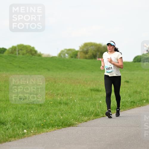 10.05.2026 - 8. Wedeler Halbmarathon Dr. Thomas Lammeyer http://msf.ph/oto/9696719 10.05.2026 11:26:12 Laufen 1001 meine-sportfotos.de