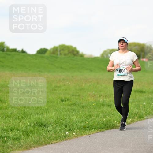 10.05.2026 - 8. Wedeler Halbmarathon Dr. Thomas Lammeyer http://msf.ph/oto/9696728 10.05.2026 11:26:13 Laufen 1001 meine-sportfotos.de