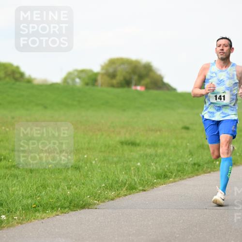 10.05.2026 - 8. Wedeler Halbmarathon Dr. Thomas Lammeyer http://msf.ph/oto/9696747 10.05.2026 11:26:21 Laufen 141 meine-sportfotos.de