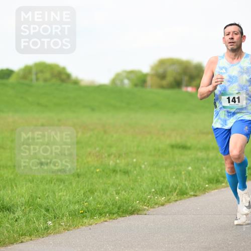 10.05.2026 - 8. Wedeler Halbmarathon Dr. Thomas Lammeyer http://msf.ph/oto/9696751 10.05.2026 11:26:22 Laufen 141 meine-sportfotos.de