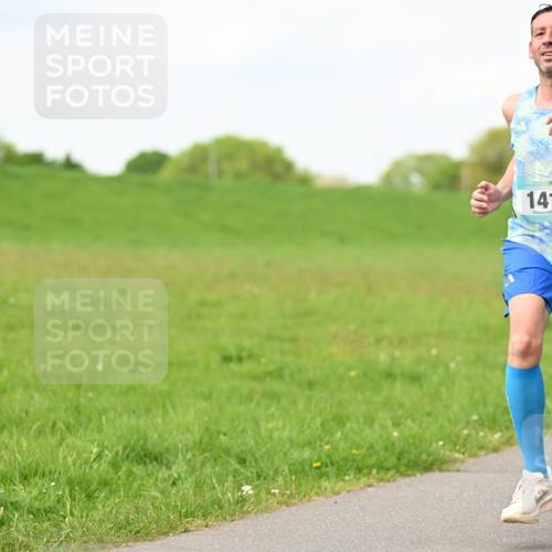 10.05.2026 - 8. Wedeler Halbmarathon Dr. Thomas Lammeyer http://msf.ph/oto/9696754 10.05.2026 11:26:22 Laufen 141 meine-sportfotos.de