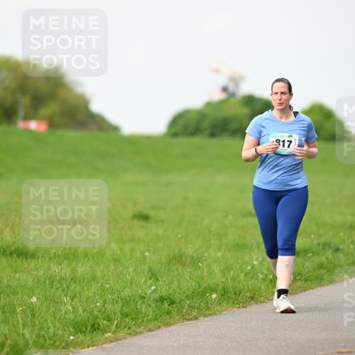 10.05.2026 - 8. Wedeler Halbmarathon Dr. Thomas Lammeyer http://msf.ph/oto/9696774 10.05.2026 11:26:31 Laufen 917 meine-sportfotos.de