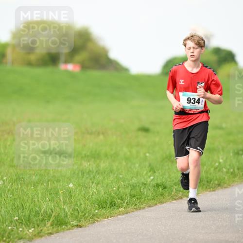 10.05.2026 - 8. Wedeler Halbmarathon Dr. Thomas Lammeyer http://msf.ph/oto/9696783 10.05.2026 11:26:37 Laufen 934 meine-sportfotos.de
