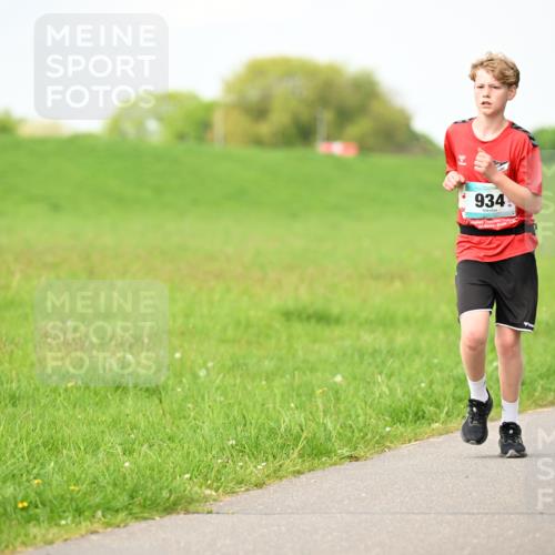 10.05.2026 - 8. Wedeler Halbmarathon Dr. Thomas Lammeyer http://msf.ph/oto/9696789 10.05.2026 11:26:38 Laufen 934 meine-sportfotos.de