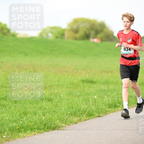 10.05.2026 - 8. Wedeler Halbmarathon Dr. Thomas Lammeyer http://msf.ph/oto/9696790 10.05.2026 11:26:38 Laufen 934 meine-sportfotos.de