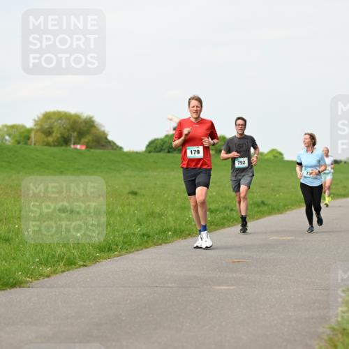 10.05.2026 - 8. Wedeler Halbmarathon Dr. Thomas Lammeyer http://msf.ph/oto/9696803 10.05.2026 11:26:45 Laufen 179 meine-sportfotos.de