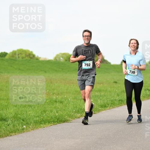 10.05.2026 - 8. Wedeler Halbmarathon Dr. Thomas Lammeyer http://msf.ph/oto/9696827 10.05.2026 11:26:49 Laufen 792, 730 meine-sportfotos.de