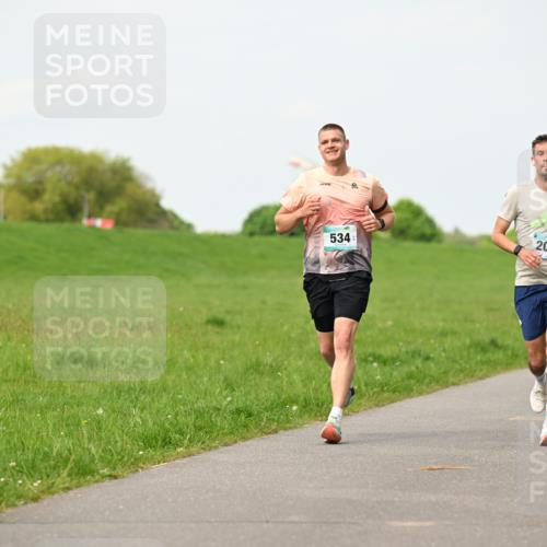 10.05.2026 - 8. Wedeler Halbmarathon Dr. Thomas Lammeyer http://msf.ph/oto/9696846 10.05.2026 11:26:56 Laufen 534, 2003 meine-sportfotos.de