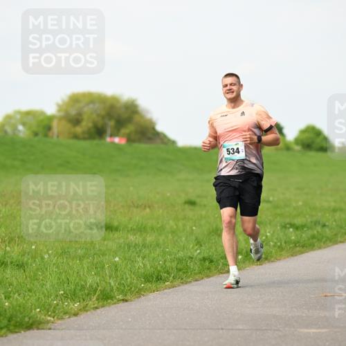 10.05.2026 - 8. Wedeler Halbmarathon Dr. Thomas Lammeyer http://msf.ph/oto/9696848 10.05.2026 11:26:56 Laufen 534, 2003 meine-sportfotos.de