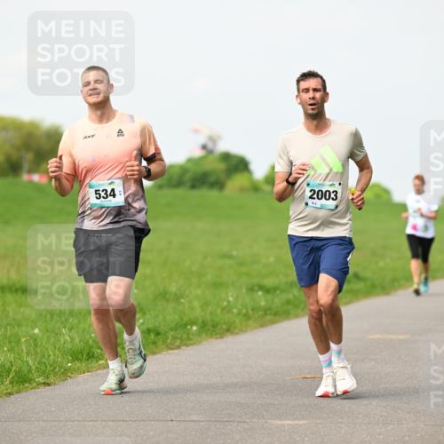 10.05.2026 - 8. Wedeler Halbmarathon Dr. Thomas Lammeyer http://msf.ph/oto/9696852 10.05.2026 11:26:57 Laufen 1001, 534, 2003 meine-sportfotos.de