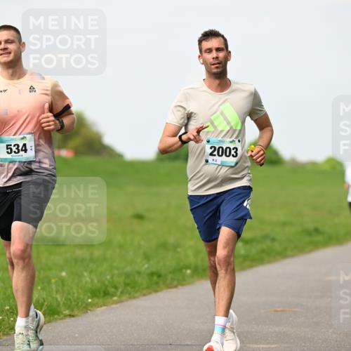 10.05.2026 - 8. Wedeler Halbmarathon Dr. Thomas Lammeyer http://msf.ph/oto/9696857 10.05.2026 11:26:58 Laufen 1001, 534, 2003 meine-sportfotos.de