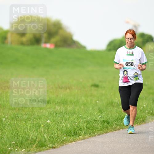 10.05.2026 - 8. Wedeler Halbmarathon Dr. Thomas Lammeyer http://msf.ph/oto/9696875 10.05.2026 11:27:03 Laufen 658 meine-sportfotos.de
