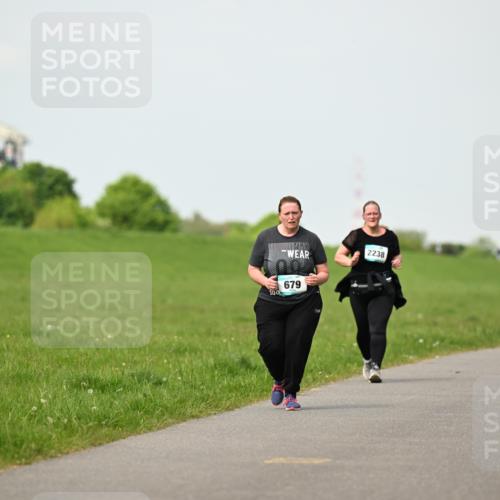 10.05.2026 - 8. Wedeler Halbmarathon Dr. Thomas Lammeyer http://msf.ph/oto/9696881 10.05.2026 11:27:05 Laufen 2238, 100, 679 meine-sportfotos.de
