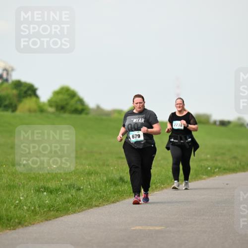 10.05.2026 - 8. Wedeler Halbmarathon Dr. Thomas Lammeyer http://msf.ph/oto/9696883 10.05.2026 11:27:05 Laufen 679, 2238 meine-sportfotos.de