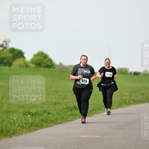 10.05.2026 - 8. Wedeler Halbmarathon Dr. Thomas Lammeyer http://msf.ph/oto/9696886 10.05.2026 11:27:06 Laufen 2238, 1985, 679 meine-sportfotos.de