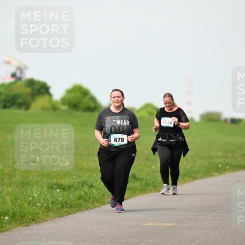 10.05.2026 - 8. Wedeler Halbmarathon Dr. Thomas Lammeyer http://msf.ph/oto/9696900 10.05.2026 11:27:07 Laufen 679, 2238 meine-sportfotos.de