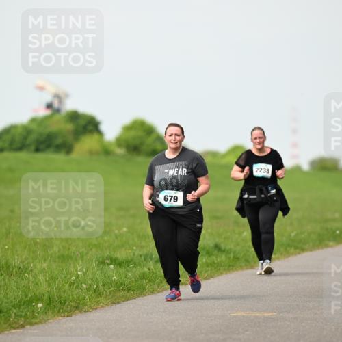 10.05.2026 - 8. Wedeler Halbmarathon Dr. Thomas Lammeyer http://msf.ph/oto/9696902 10.05.2026 11:27:08 Laufen 679, 2238 meine-sportfotos.de
