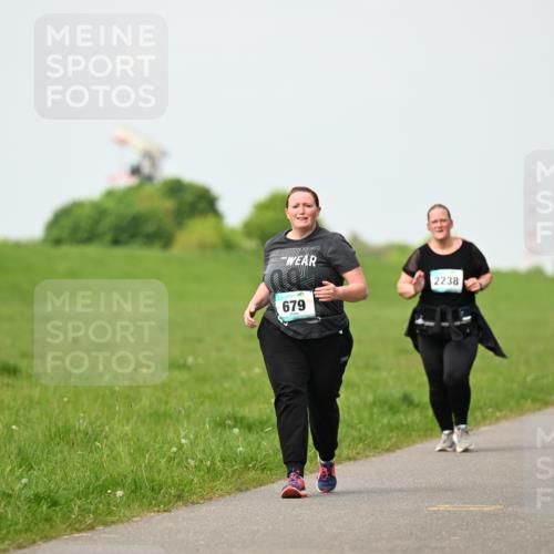 10.05.2026 - 8. Wedeler Halbmarathon Dr. Thomas Lammeyer http://msf.ph/oto/9696907 10.05.2026 11:27:08 Laufen 679, 2238 meine-sportfotos.de