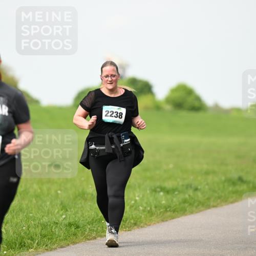 10.05.2026 - 8. Wedeler Halbmarathon Dr. Thomas Lammeyer http://msf.ph/oto/9696924 10.05.2026 11:27:14 Laufen 2238, 679 meine-sportfotos.de