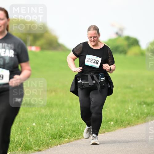 10.05.2026 - 8. Wedeler Halbmarathon Dr. Thomas Lammeyer http://msf.ph/oto/9696929 10.05.2026 11:27:14 Laufen 679, 2238 meine-sportfotos.de