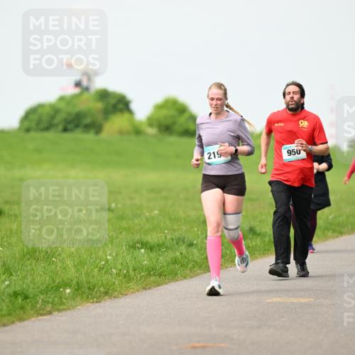 10.05.2026 - 8. Wedeler Halbmarathon Dr. Thomas Lammeyer http://msf.ph/oto/9696943 10.05.2026 11:27:20 Laufen 215, 950 meine-sportfotos.de