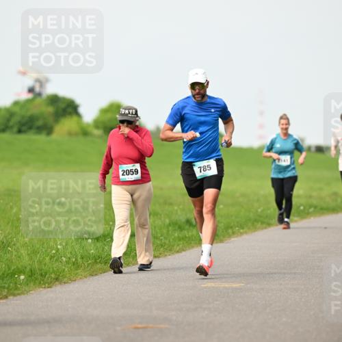 10.05.2026 - 8. Wedeler Halbmarathon Dr. Thomas Lammeyer http://msf.ph/oto/9696983 10.05.2026 11:27:30 Laufen 202, 2059, 174, 785 meine-sportfotos.de