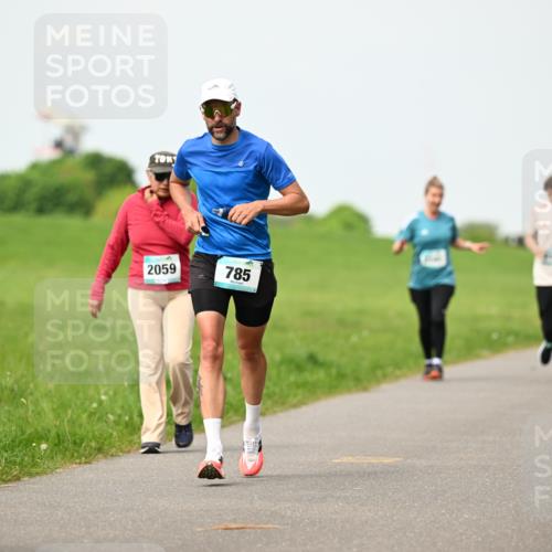 10.05.2026 - 8. Wedeler Halbmarathon Dr. Thomas Lammeyer http://msf.ph/oto/9696988 10.05.2026 11:27:31 Laufen 2059, 785 meine-sportfotos.de