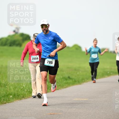 10.05.2026 - 8. Wedeler Halbmarathon Dr. Thomas Lammeyer http://msf.ph/oto/9696990 10.05.2026 11:27:31 Laufen 2059, 785 meine-sportfotos.de