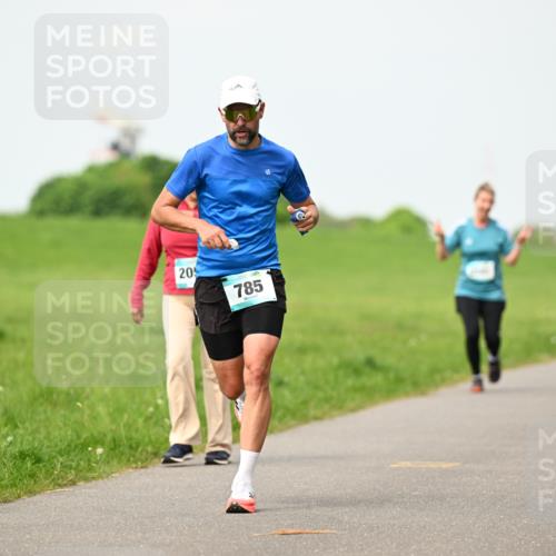 10.05.2026 - 8. Wedeler Halbmarathon Dr. Thomas Lammeyer http://msf.ph/oto/9696992 10.05.2026 11:27:31 Laufen 785 meine-sportfotos.de