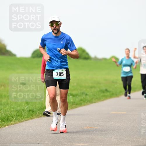 10.05.2026 - 8. Wedeler Halbmarathon Dr. Thomas Lammeyer http://msf.ph/oto/9696999 10.05.2026 11:27:32 Laufen 785 meine-sportfotos.de