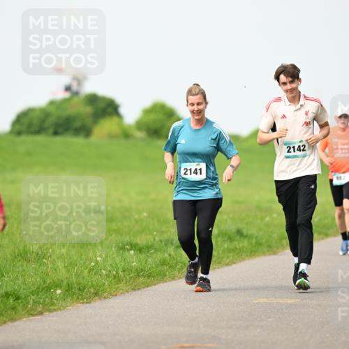 10.05.2026 - 8. Wedeler Halbmarathon Dr. Thomas Lammeyer http://msf.ph/oto/9697011 10.05.2026 11:27:35 Laufen 2059, 2141, 2142, 682 meine-sportfotos.de