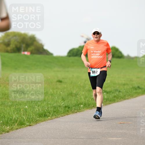 10.05.2026 - 8. Wedeler Halbmarathon Dr. Thomas Lammeyer http://msf.ph/oto/9697038 10.05.2026 11:27:41 Laufen 142, 682 meine-sportfotos.de