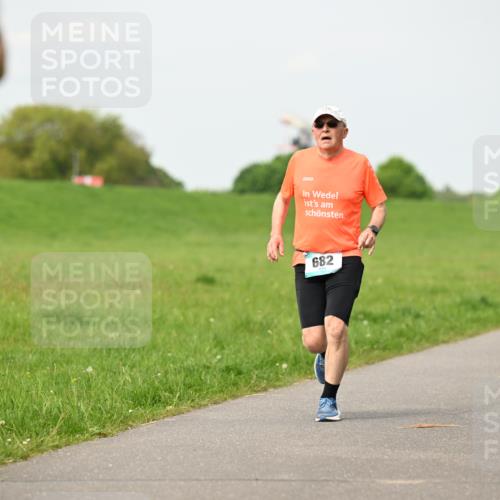 10.05.2026 - 8. Wedeler Halbmarathon Dr. Thomas Lammeyer http://msf.ph/oto/9697039 10.05.2026 11:27:41 Laufen 682 meine-sportfotos.de