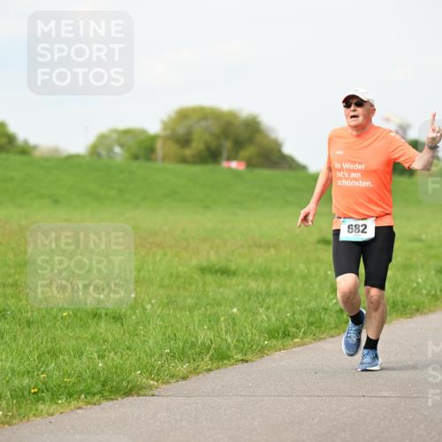 10.05.2026 - 8. Wedeler Halbmarathon Dr. Thomas Lammeyer http://msf.ph/oto/9697045 10.05.2026 11:27:42 Laufen 682 meine-sportfotos.de