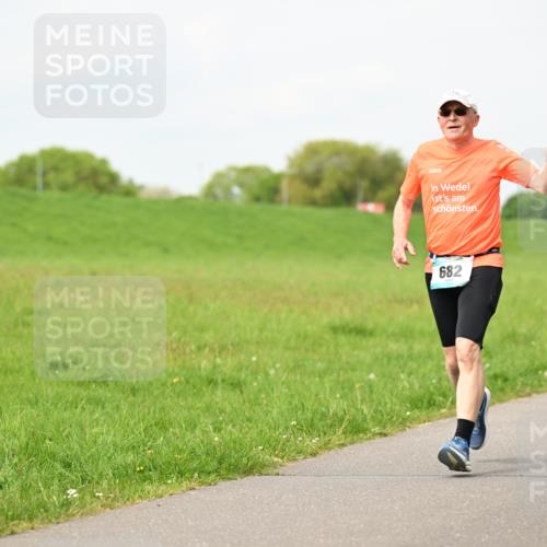 10.05.2026 - 8. Wedeler Halbmarathon Dr. Thomas Lammeyer http://msf.ph/oto/9697049 10.05.2026 11:27:42 Laufen 682 meine-sportfotos.de