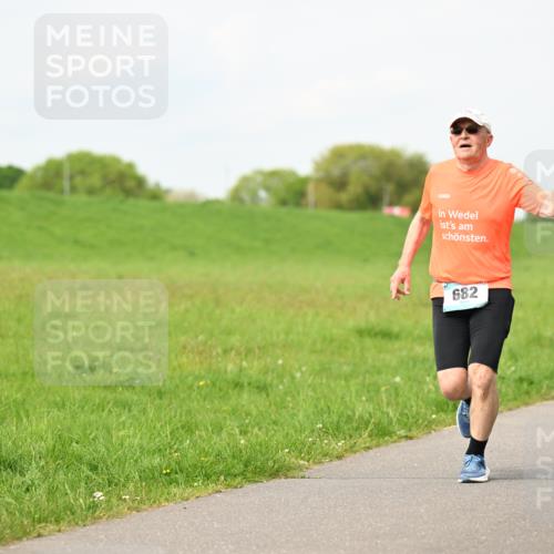 10.05.2026 - 8. Wedeler Halbmarathon Dr. Thomas Lammeyer http://msf.ph/oto/9697050 10.05.2026 11:27:43 Laufen 682 meine-sportfotos.de
