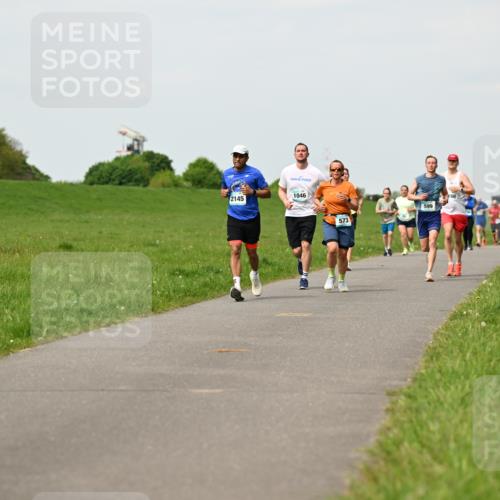 10.05.2026 - 8. Wedeler Halbmarathon Dr. Thomas Lammeyer http://msf.ph/oto/9697057 10.05.2026 11:27:53 Laufen 2145, 1046, 573, 599 meine-sportfotos.de