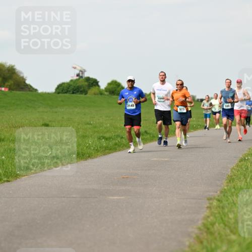 10.05.2026 - 8. Wedeler Halbmarathon Dr. Thomas Lammeyer http://msf.ph/oto/9697058 10.05.2026 11:27:54 Laufen 2145, 1046, 573, 599 meine-sportfotos.de