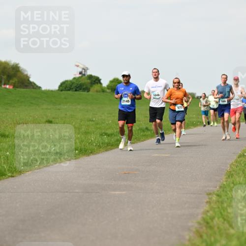 10.05.2026 - 8. Wedeler Halbmarathon Dr. Thomas Lammeyer http://msf.ph/oto/9697061 10.05.2026 11:27:54 Laufen 2145, 1046, 573, 599, 2160 meine-sportfotos.de