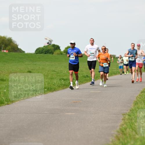 10.05.2026 - 8. Wedeler Halbmarathon Dr. Thomas Lammeyer http://msf.ph/oto/9697062 10.05.2026 11:27:54 Laufen 2145, 1046, 573, 599 meine-sportfotos.de