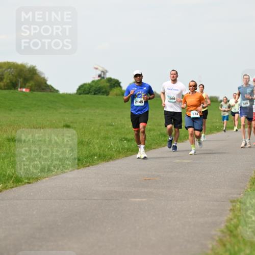 10.05.2026 - 8. Wedeler Halbmarathon Dr. Thomas Lammeyer http://msf.ph/oto/9697065 10.05.2026 11:27:54 Laufen 2145, 1046, 599, 160, 573 meine-sportfotos.de