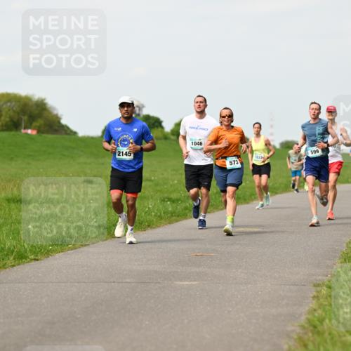 10.05.2026 - 8. Wedeler Halbmarathon Dr. Thomas Lammeyer http://msf.ph/oto/9697076 10.05.2026 11:27:56 Laufen 2145, 1046, 599, 1033, 573 meine-sportfotos.de